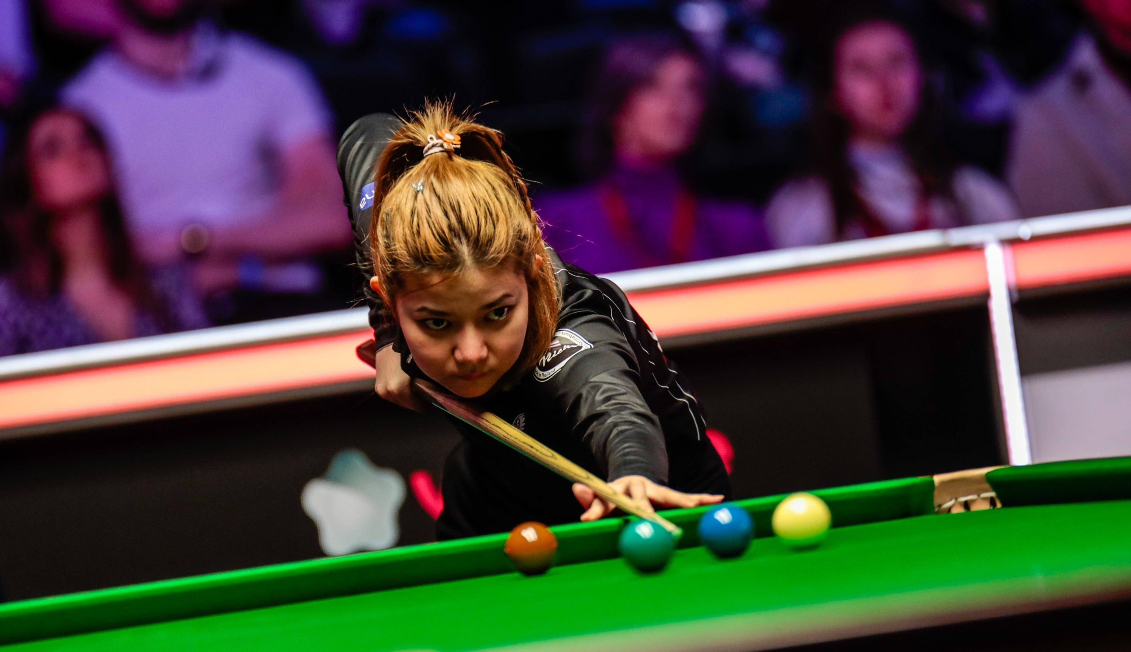 强调了足球 强调了足球