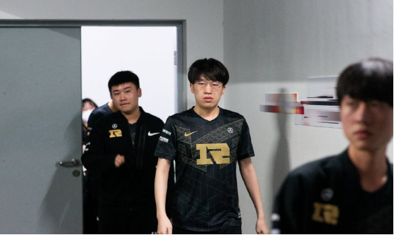 资回报蒙上 资回报蒙上